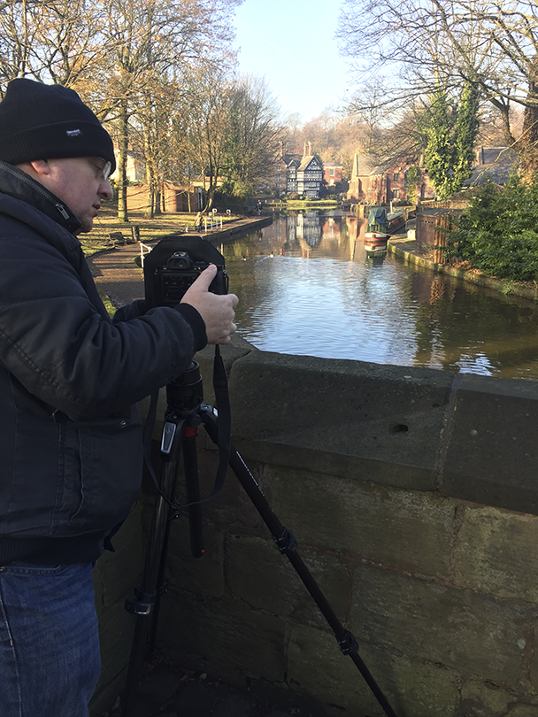 Stitching Images with Actar Lenses and the Cambo Actus-Mini